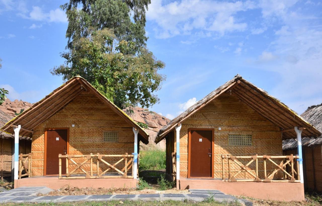 Hotel Dream Mango Hampi Esterno foto